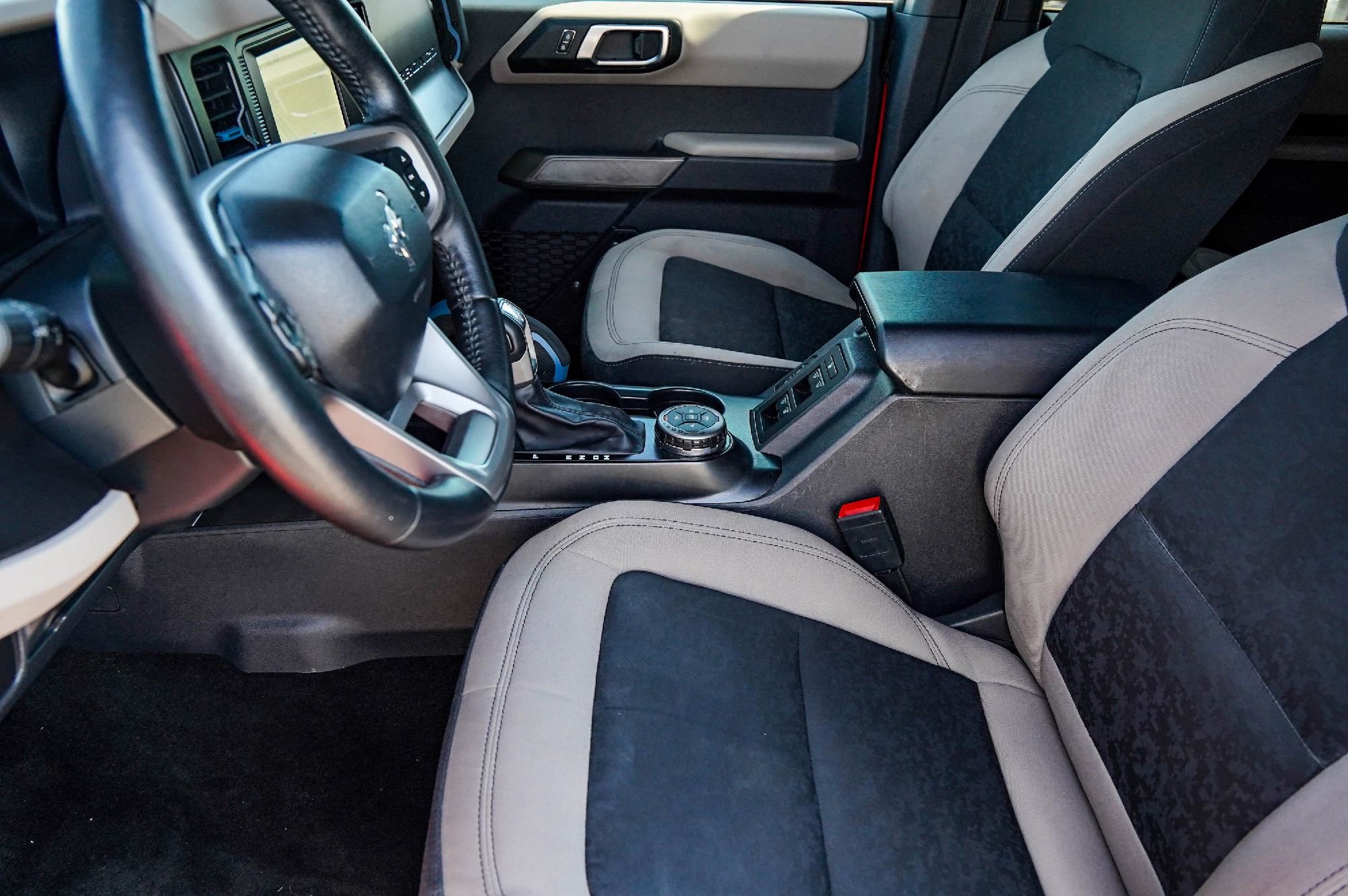 Used 2022 Ford Bronco Wildtrak image 9