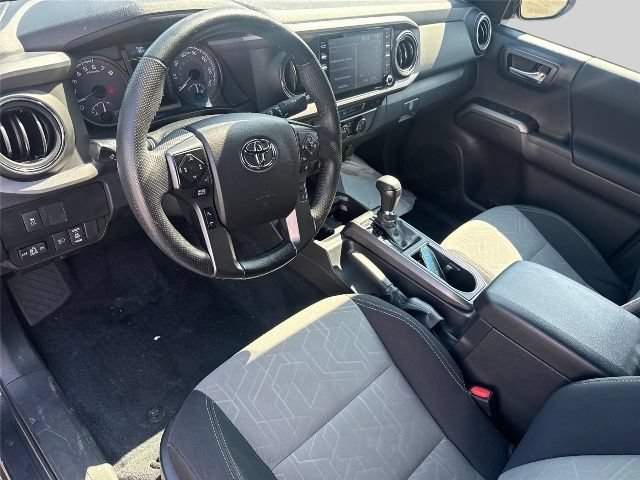 Used 2022 Toyota Tacoma TRD Off-Road AWD/4WD image 10