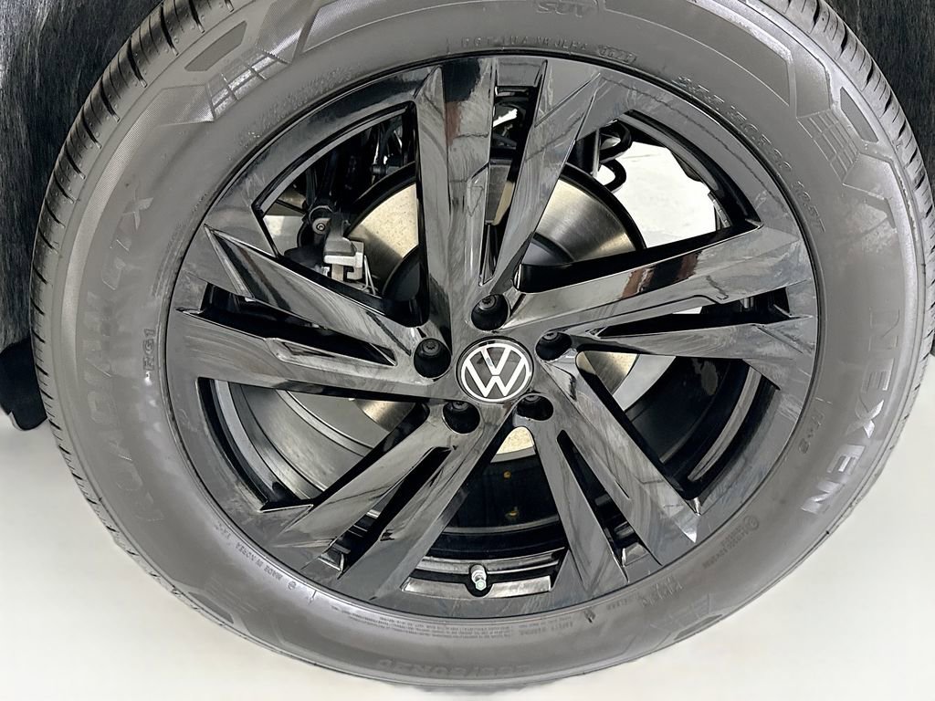 New 2026 Volkswagen Atlas Cross Sport SEL R-Line AWD/4WD image 30
