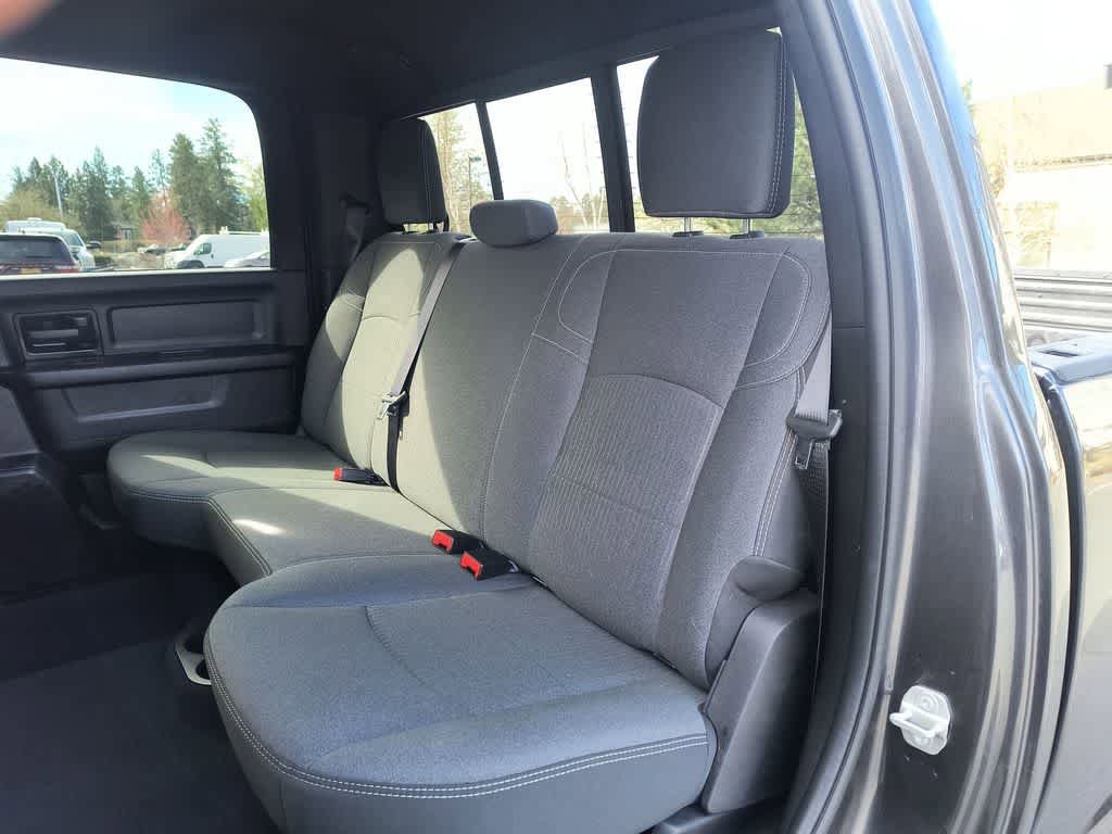 Used 2024 RAM 2500 Tradesman w/ Chrome Appearance Group image 21