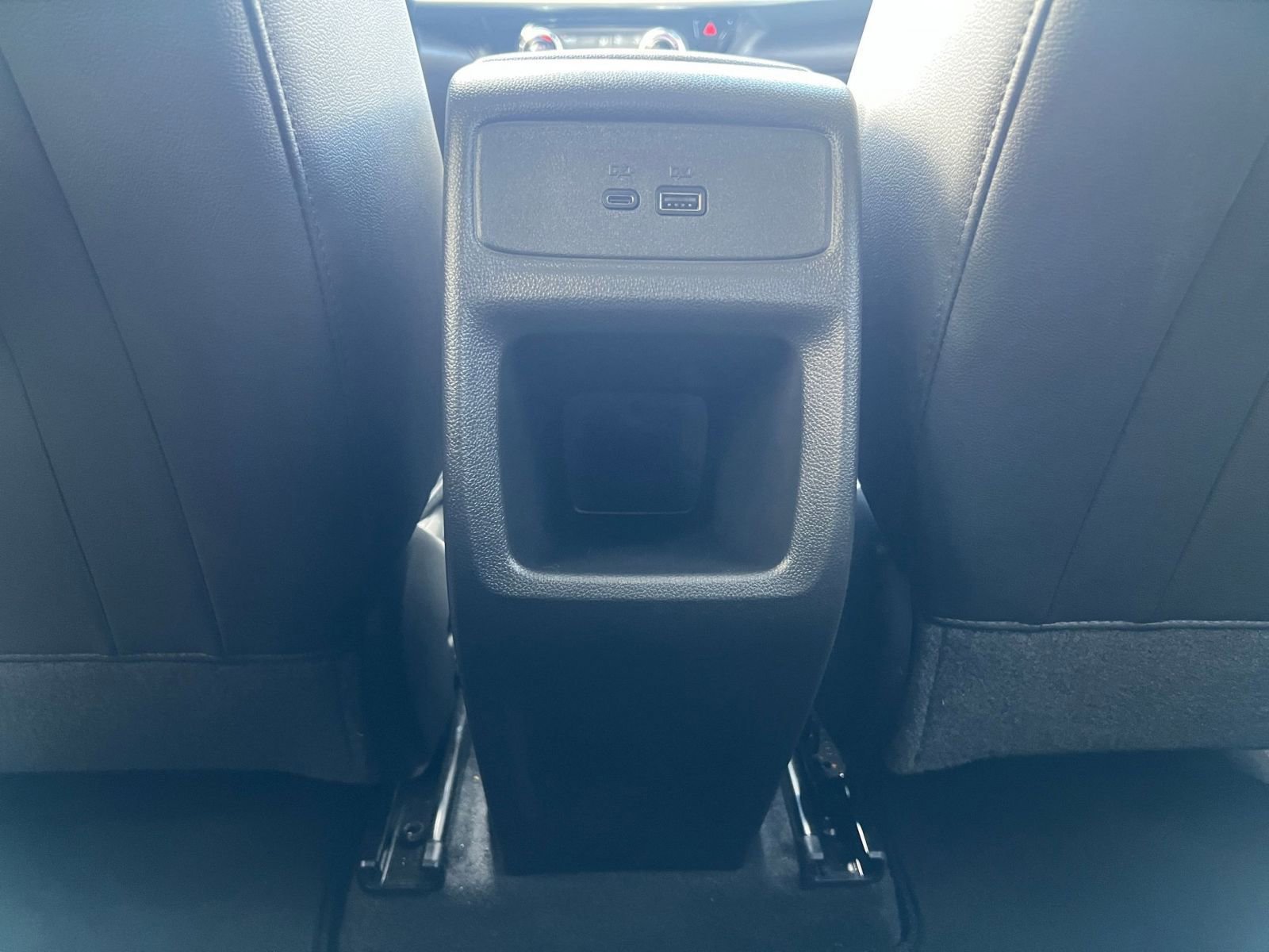 Used 2025 Chevrolet Trax LT w/ LT Convenience Package image 24