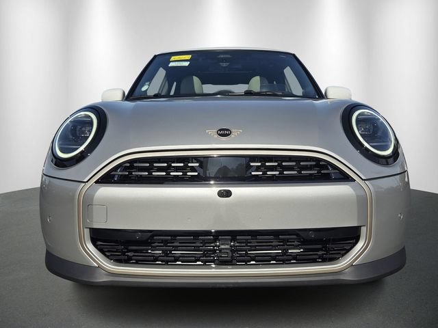New 2026 MINI Cooper 2-Door Hardtop FWD image 2