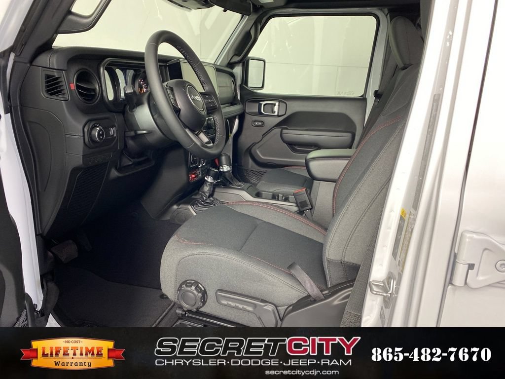 New 2026 Jeep Gladiator Rubicon w/ Steel Power Dome Hood Package AWD/4WD image 11