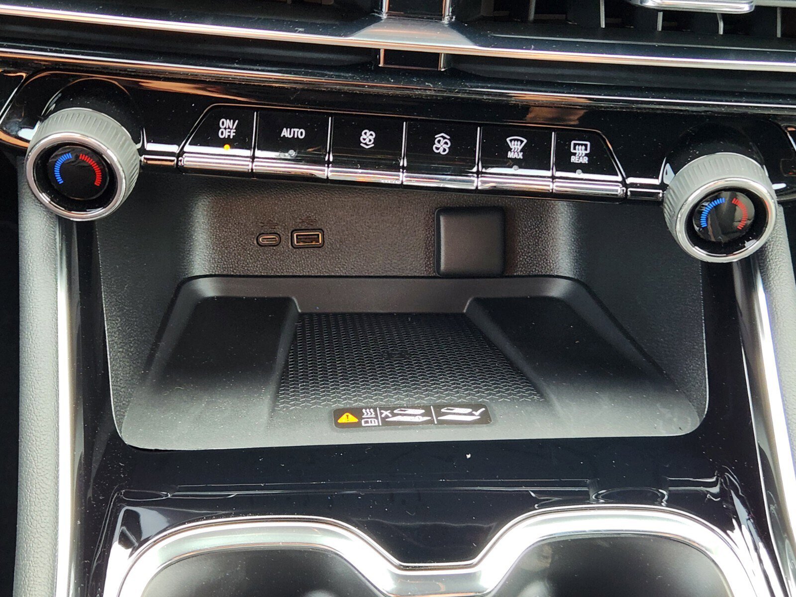 New 2026 Chevrolet Traverse RS image 16