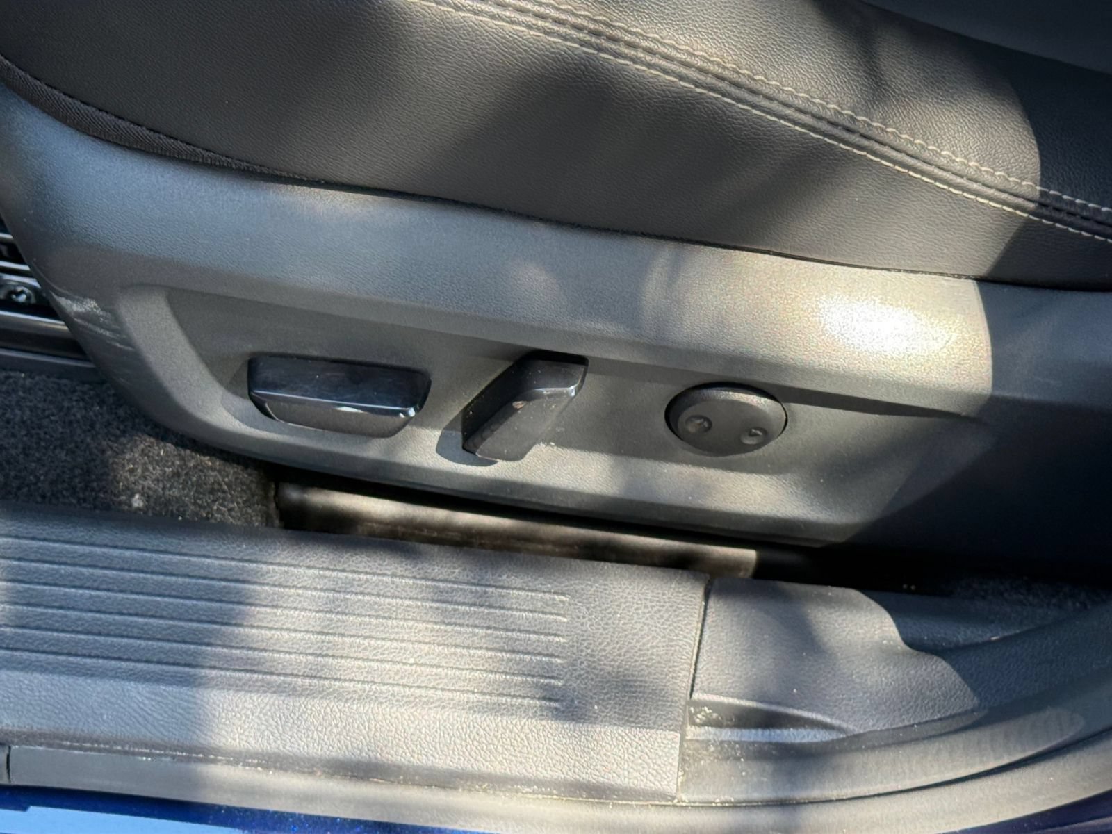 Used 2026 Nissan Rogue SL FWD image 22