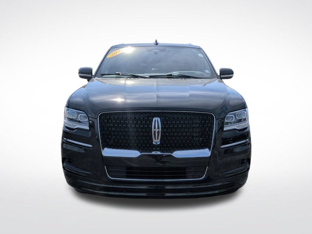 Used 2023 Lincoln Navigator Reserve AWD/4WD image 11