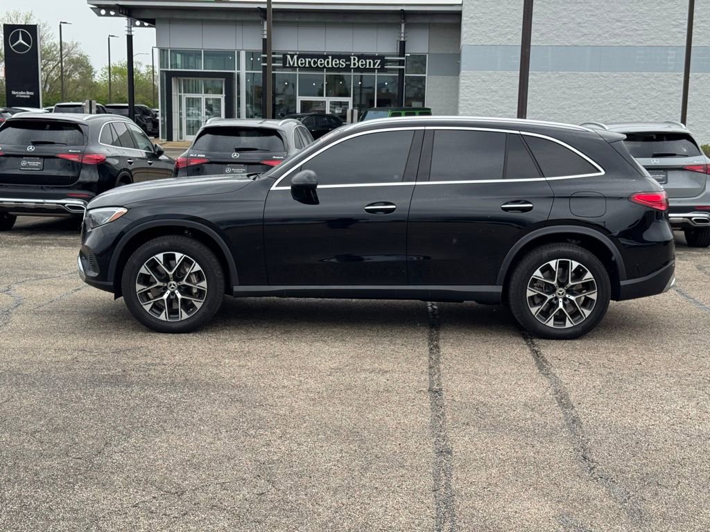 Used 2025 Mercedes-Benz GLC 350e 4MATIC image 9