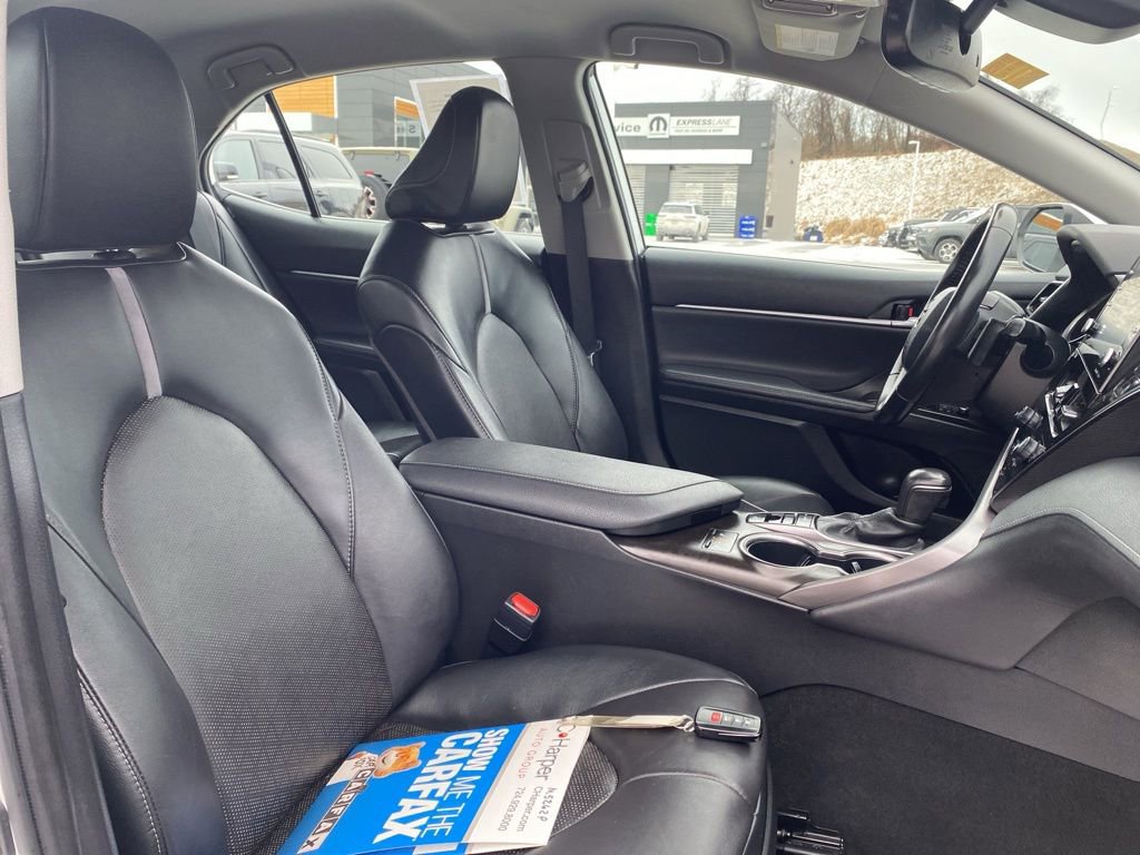 Used 2023 Toyota Camry XSE image 11