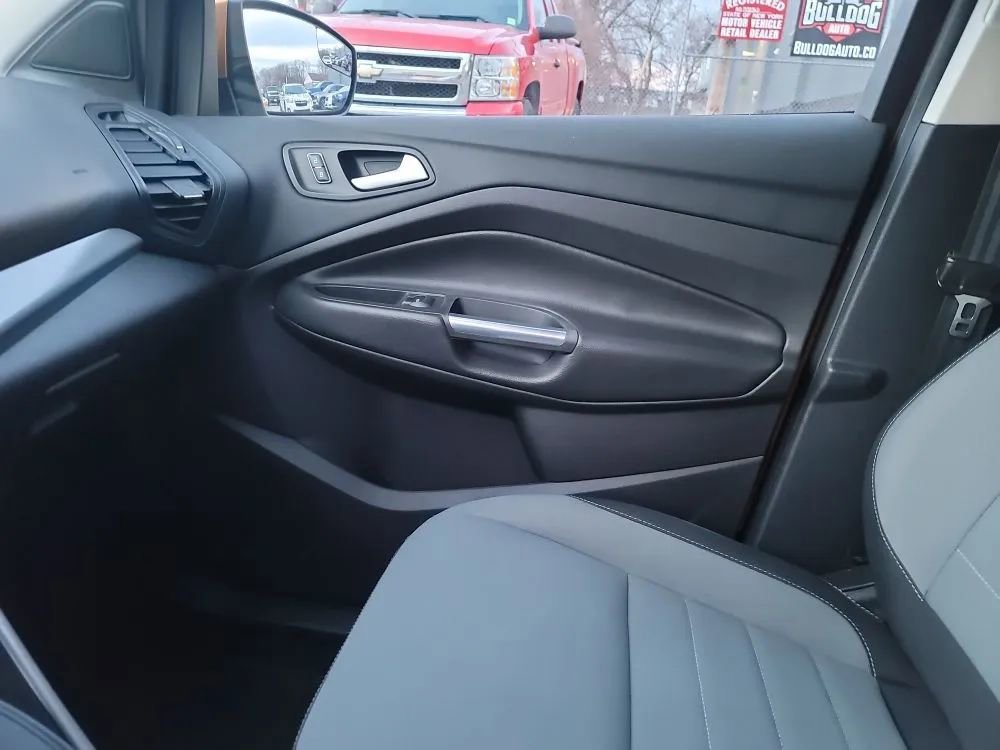 Used 2016 Ford Escape SE image 13