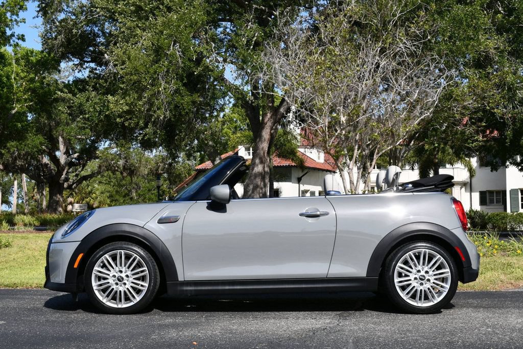 Used 2023 MINI Cooper S w/ Signature Upholstery Package FWD image 28