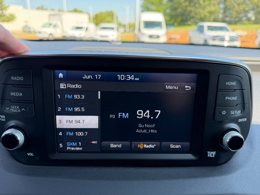Used 2020 Hyundai Santa Fe SEL w/ Convenience + Premium Package FWD image 32