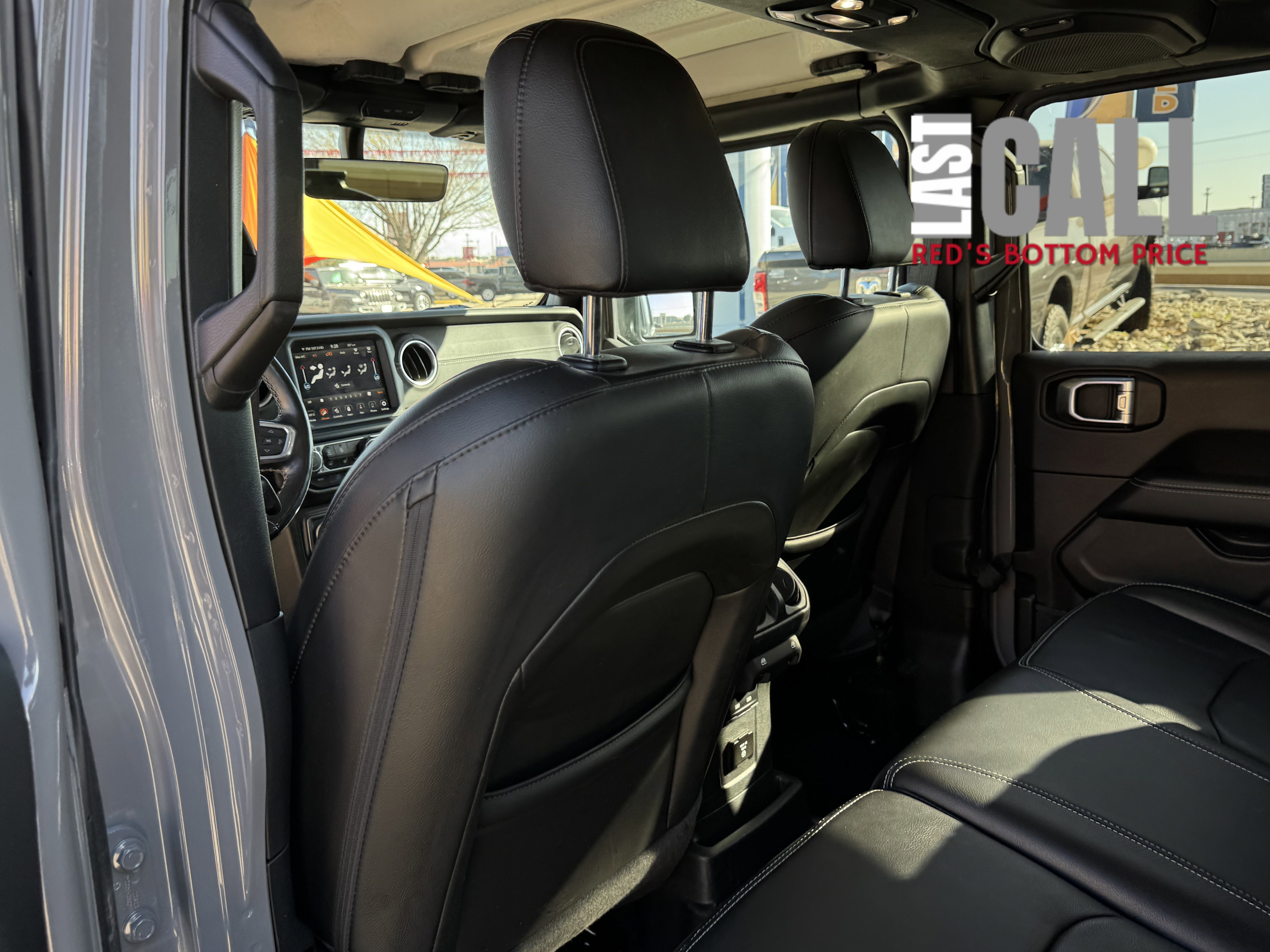 Used 2022 Jeep Wrangler Unlimited Sahara w/ Cold Weather Group image 12