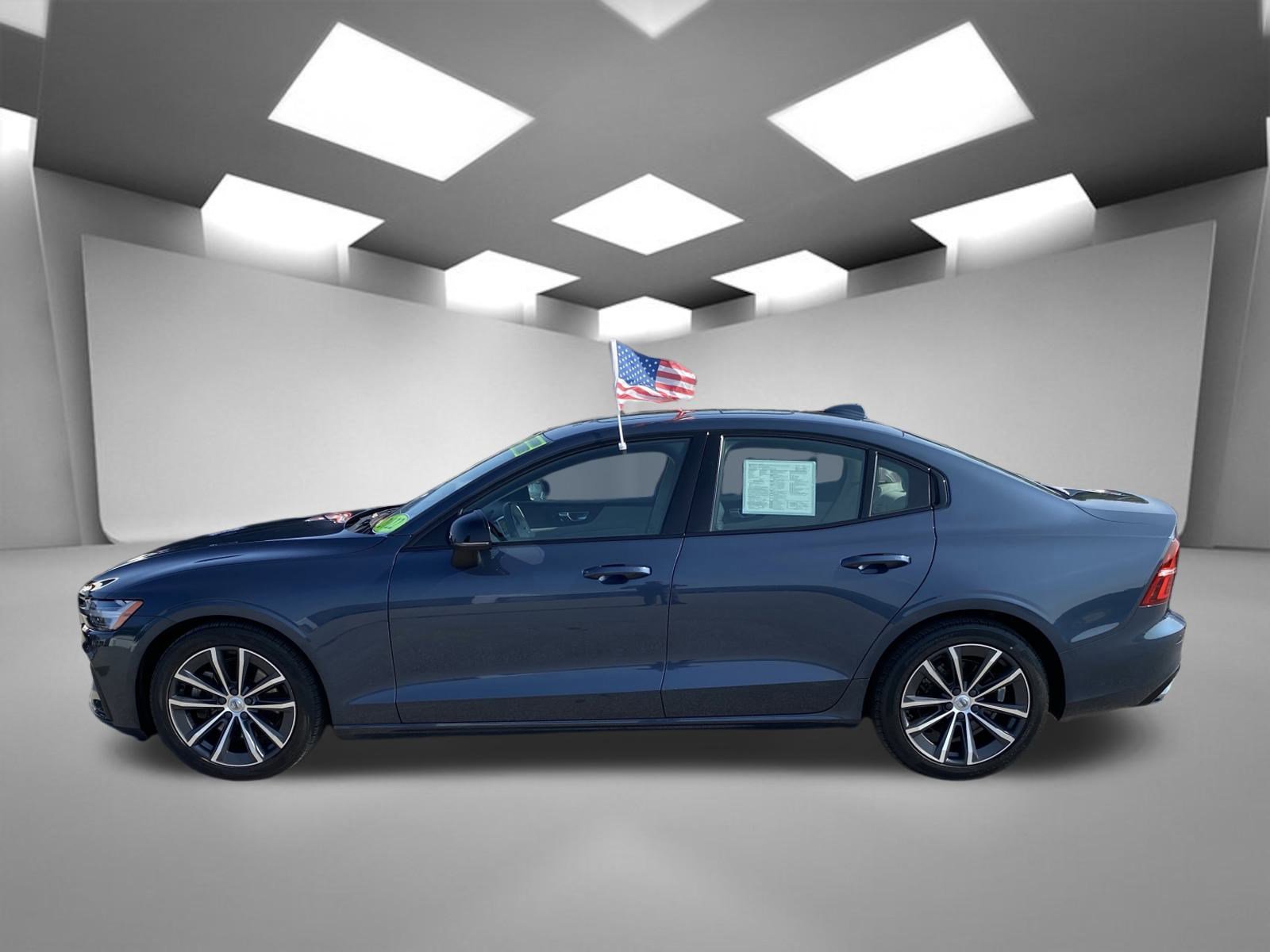 Used 2022 Volvo S60 B5 Inscription image 3