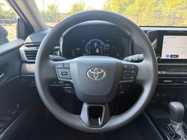Used 2025 Toyota Camry LE FWD image 17