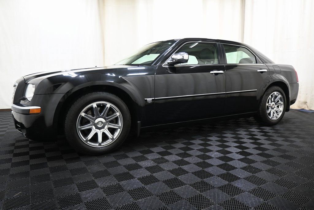 Used 2006 Chrysler 300 C w/ Sound Group II image 7