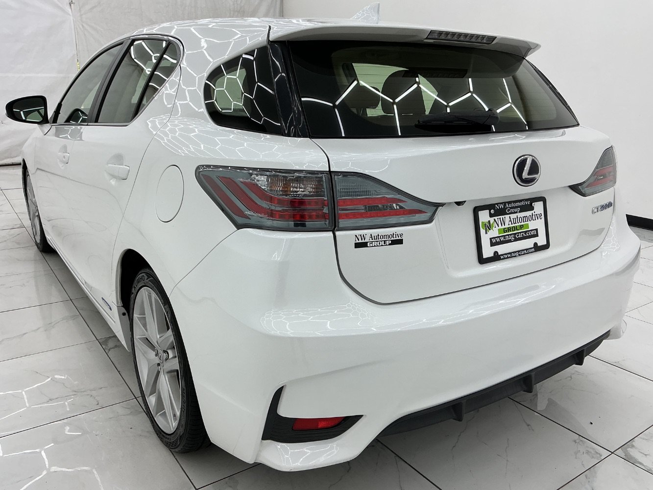 Used 2015 Lexus CT 200h FWD image 9