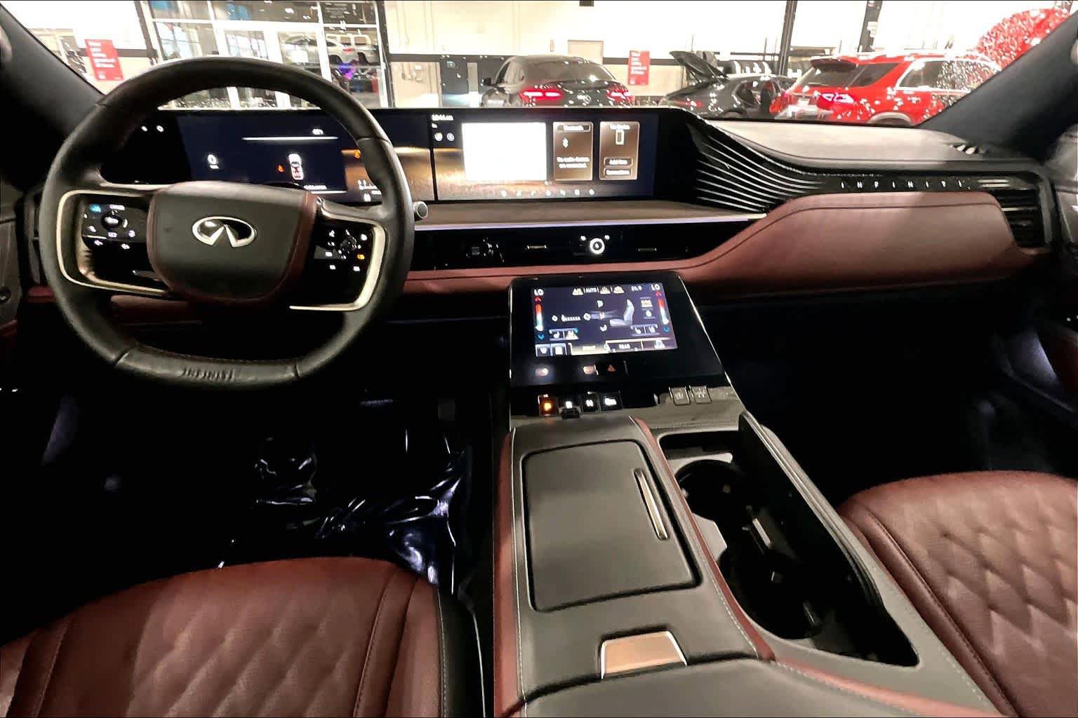 Used 2025 INFINITI QX80 Autograph w/ Autograph Exterior Package AWD/4WD image 14