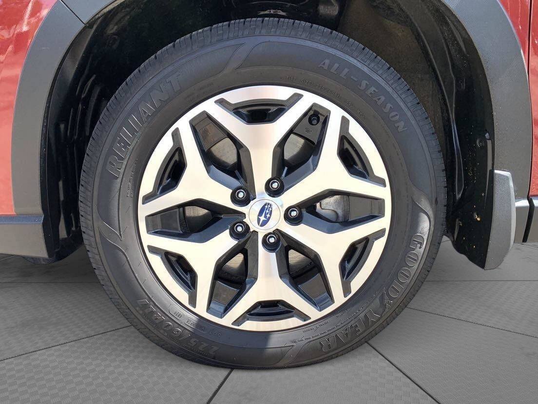 Used 2023 Subaru Forester Premium AWD/4WD image 9