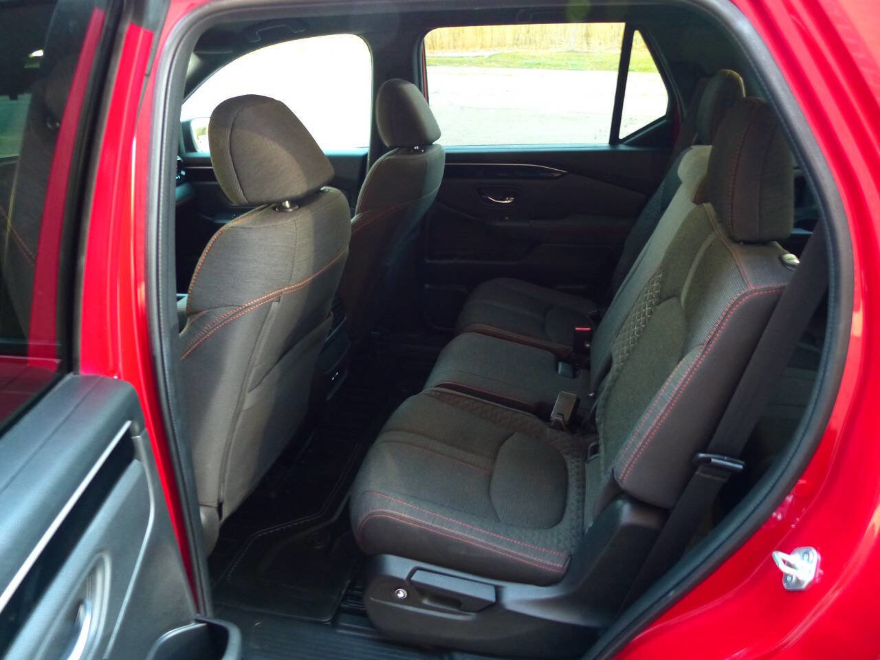 Used 2024 Honda Pilot Sport image 35