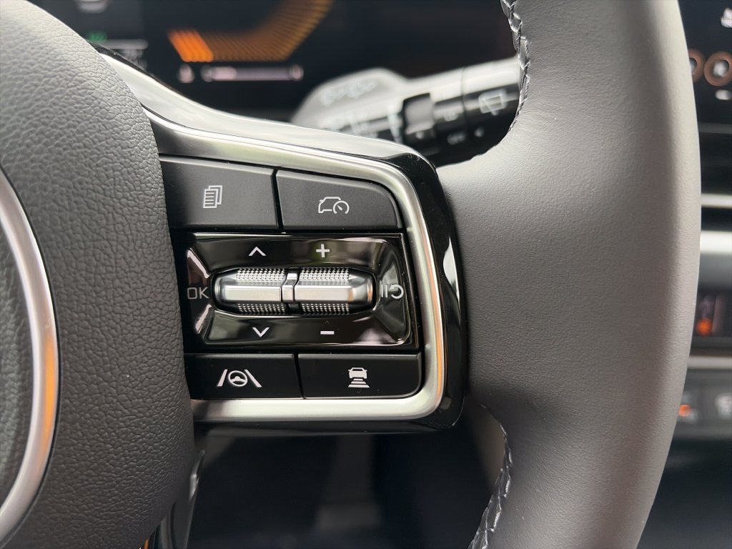 New 2026 Kia Carnival FWD image 12