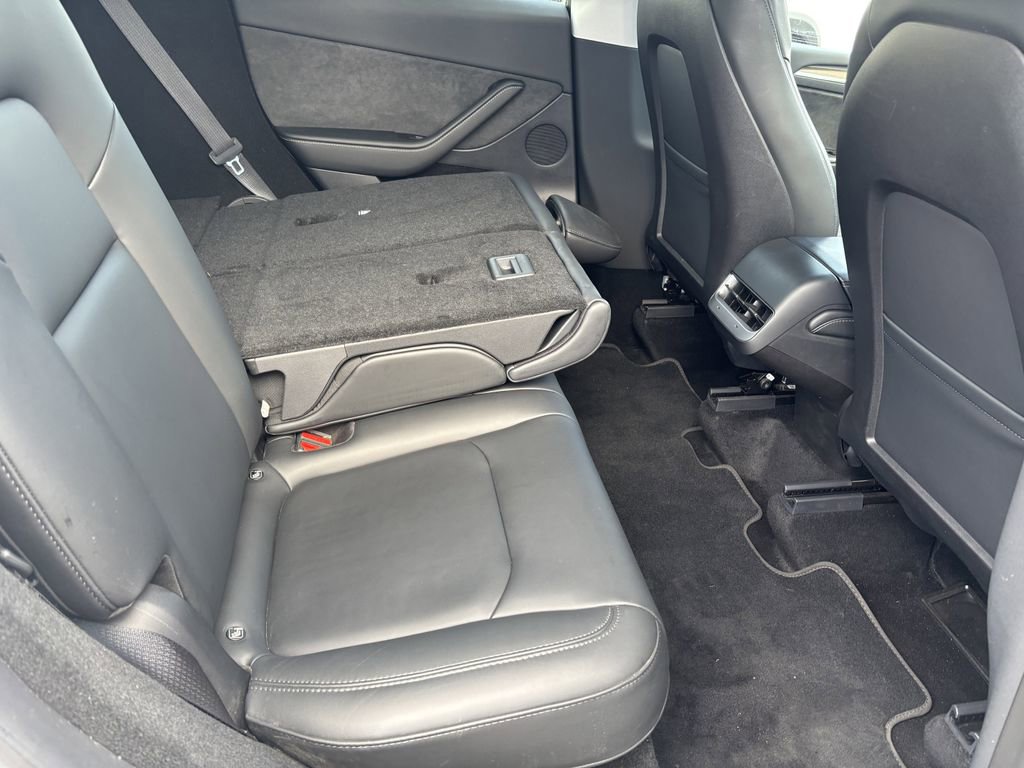 Used 2023 Tesla Model Y Long Range image 26