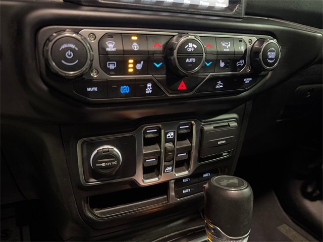 Used 2023 Jeep Wrangler Unlimited Sahara w/ Cold Weather Group image 19