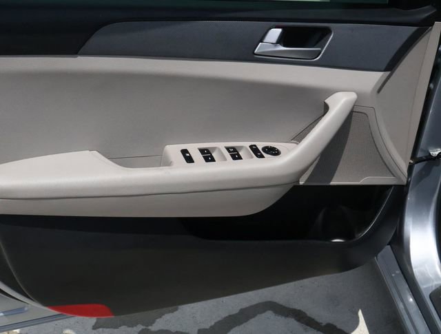 Used 2017 Hyundai Sonata SE image 14