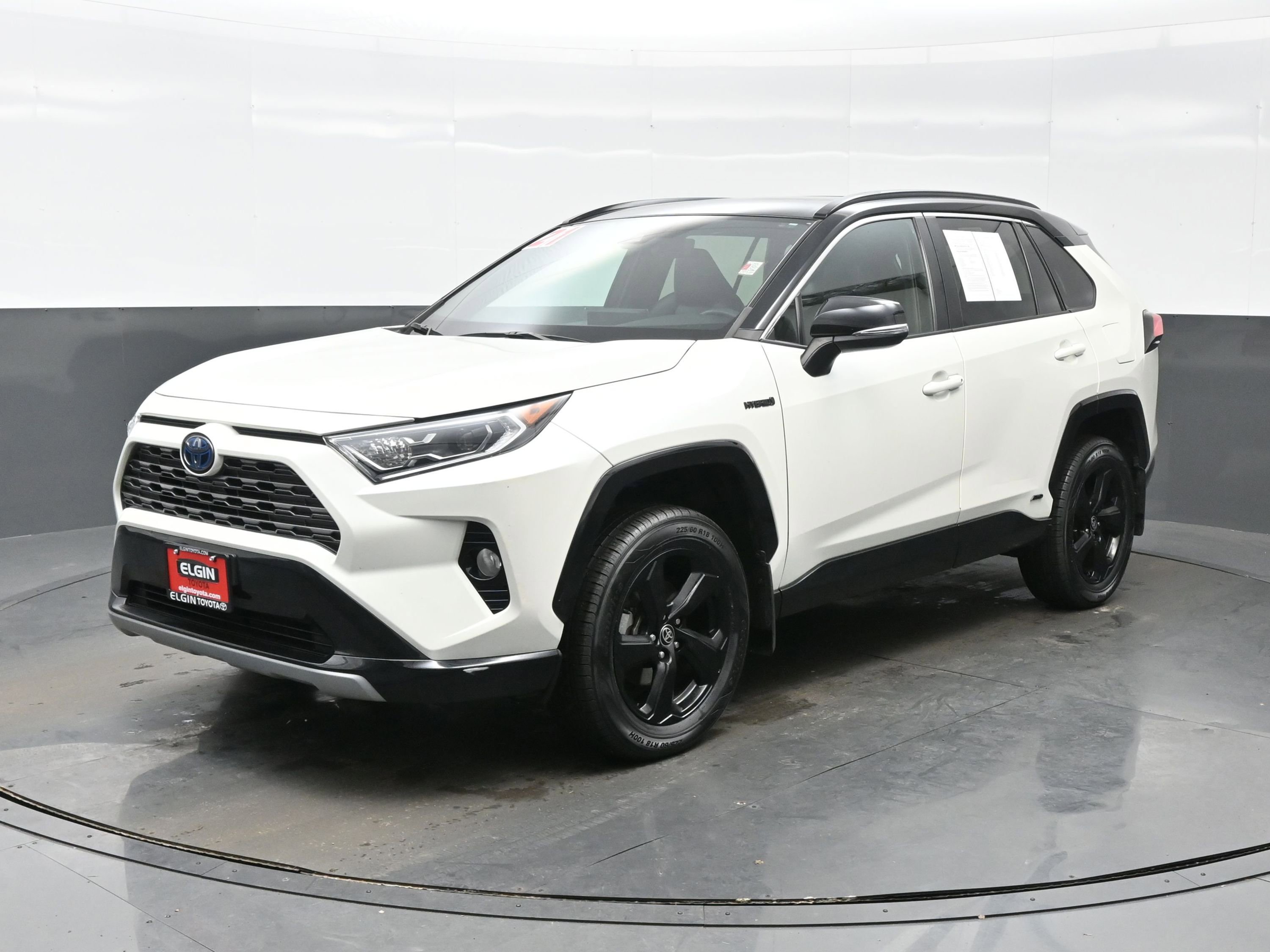 Used 2021 Toyota RAV4 XSE w/ XSE Grade Weather Package image 2