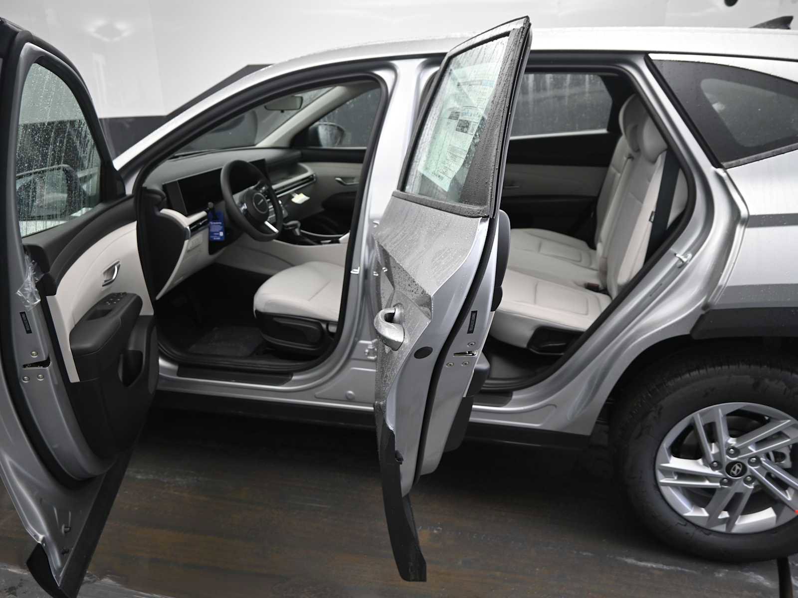 New 2026 Hyundai Tucson SE image 18