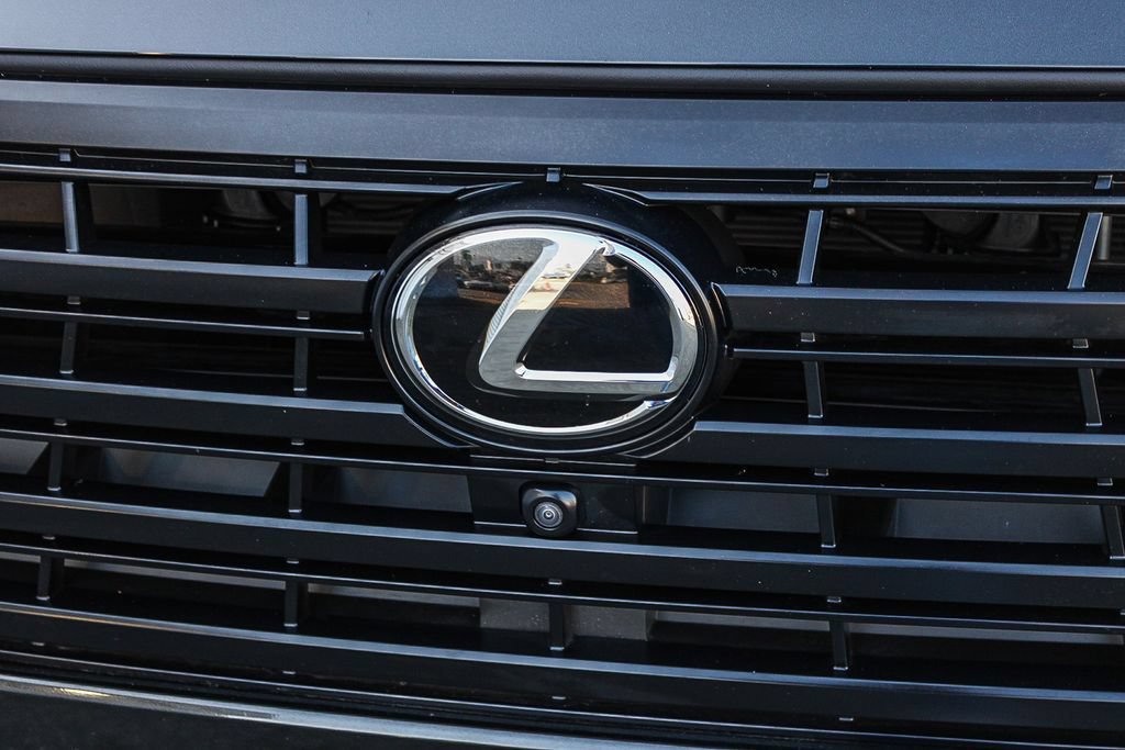 Used 2024 Lexus GX 550 AWD/4WD image 6