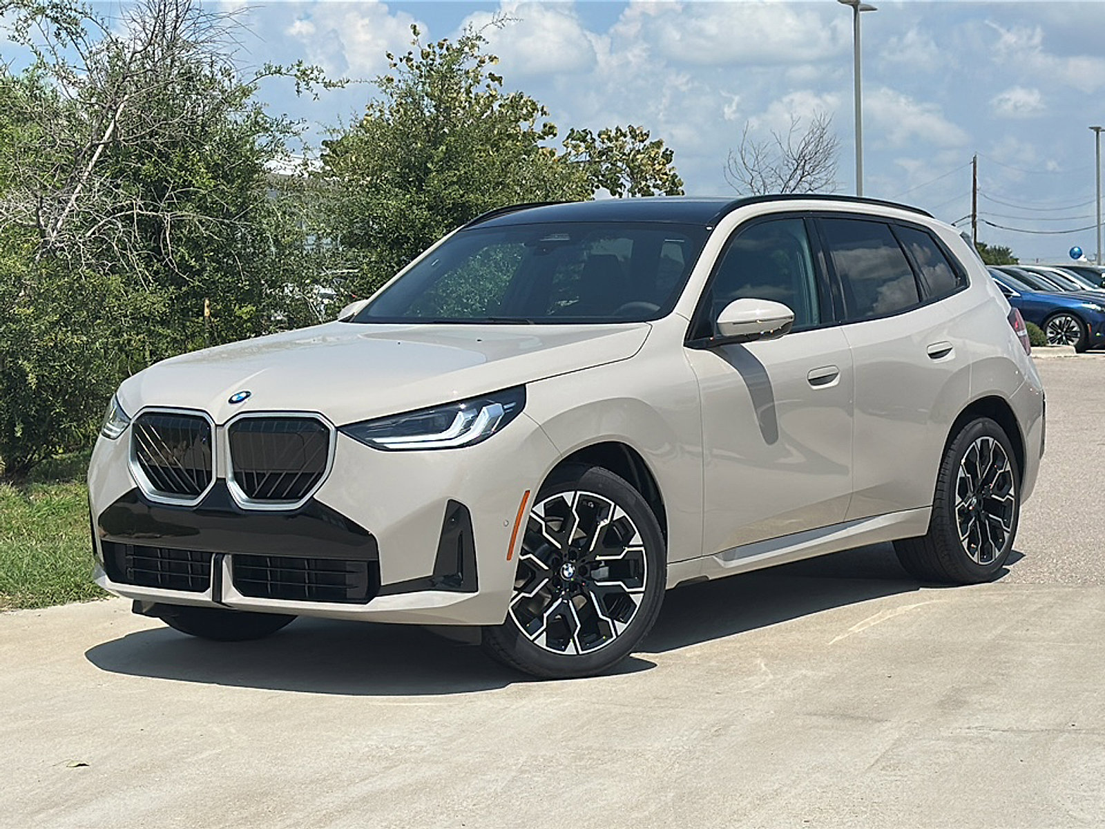 New 2026 BMW X3 xDrive30 w/ Premium Package image 2