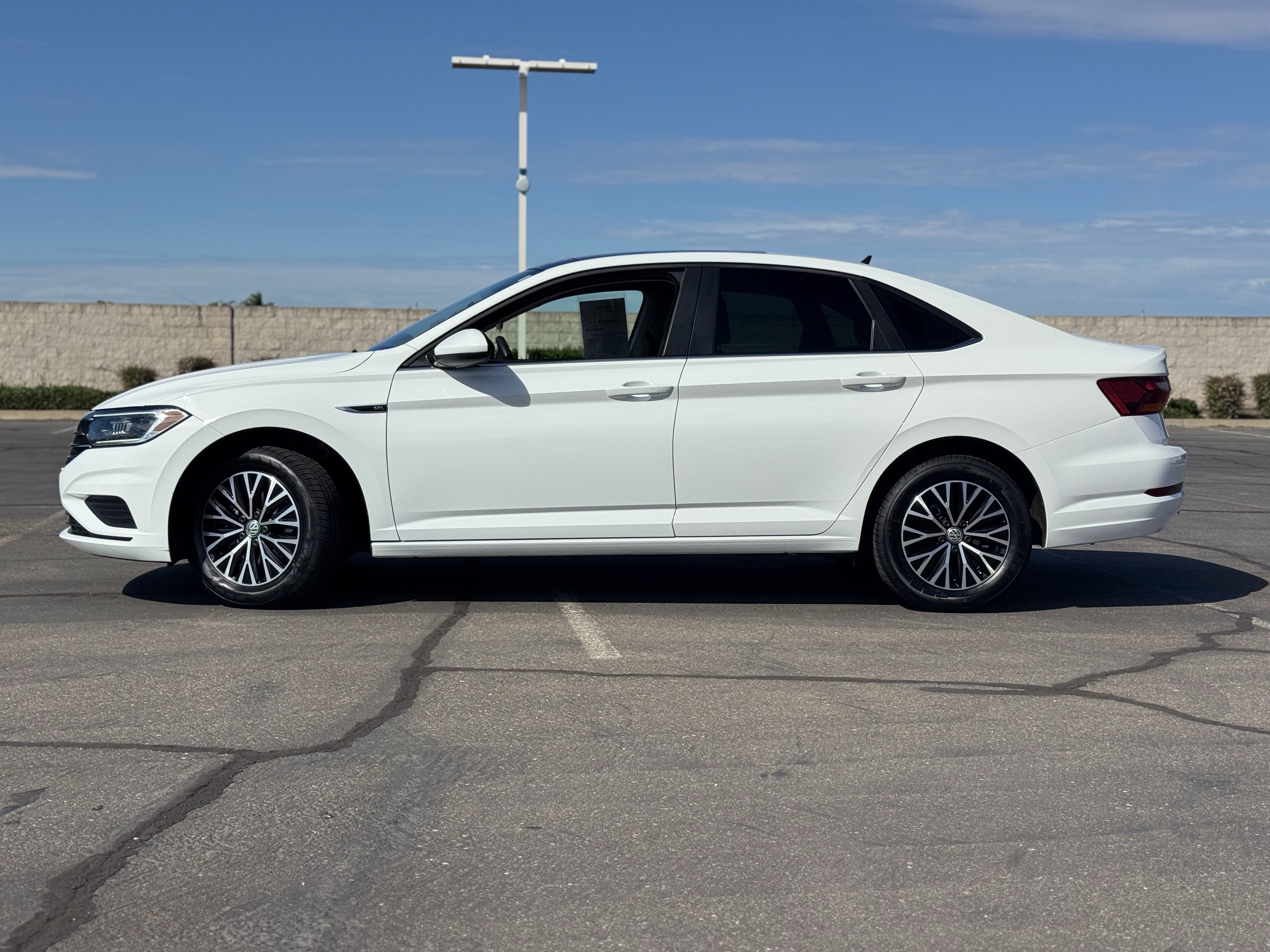 Used 2019 Volkswagen Jetta SEL FWD image 4