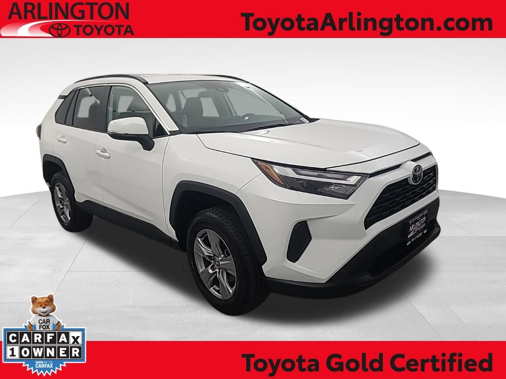 Used 2025 Toyota RAV4 XLE image 1