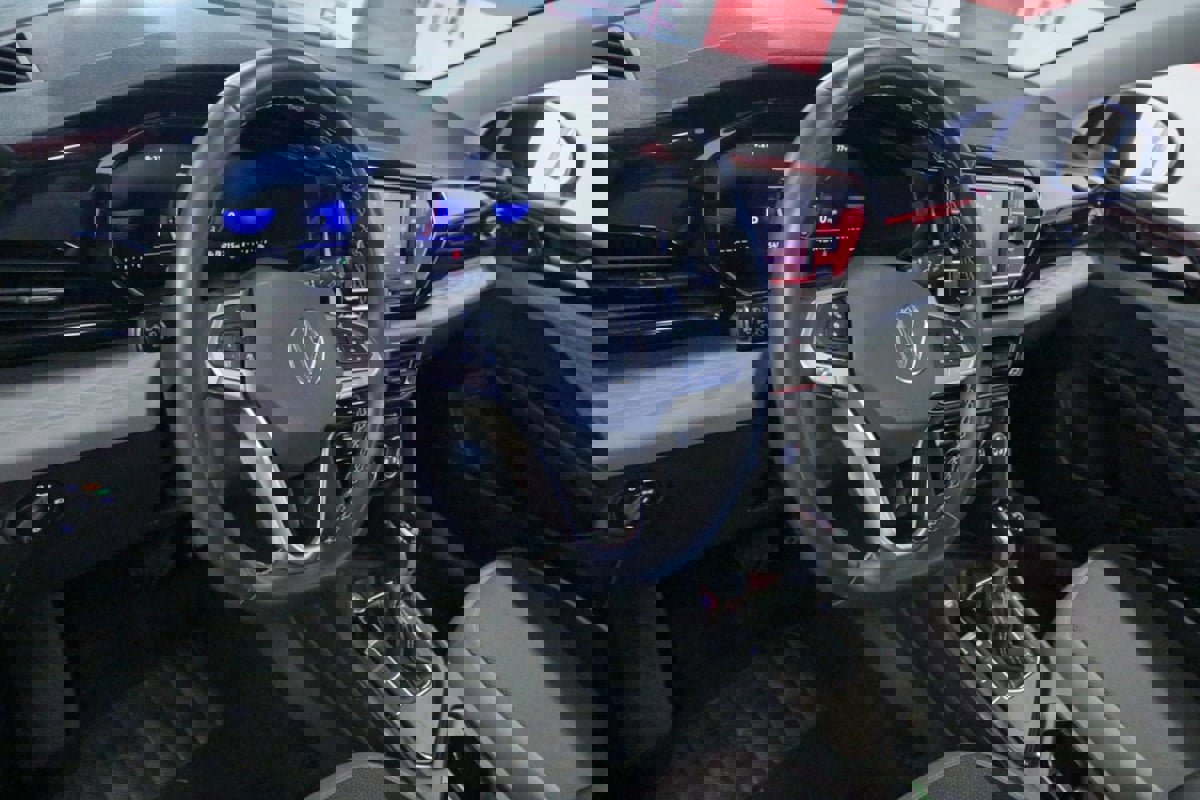 Used 2024 Volkswagen Taos S image 12