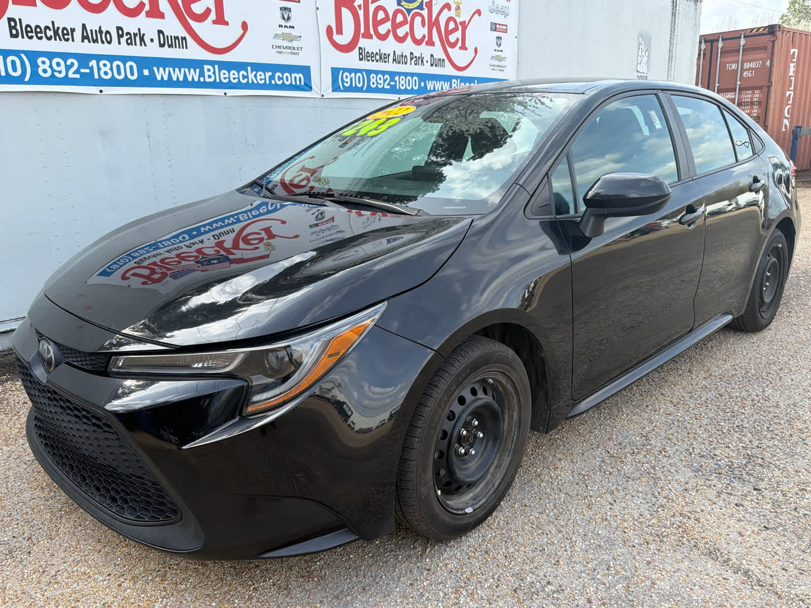 Used 2022 Toyota Corolla LE FWD image 6