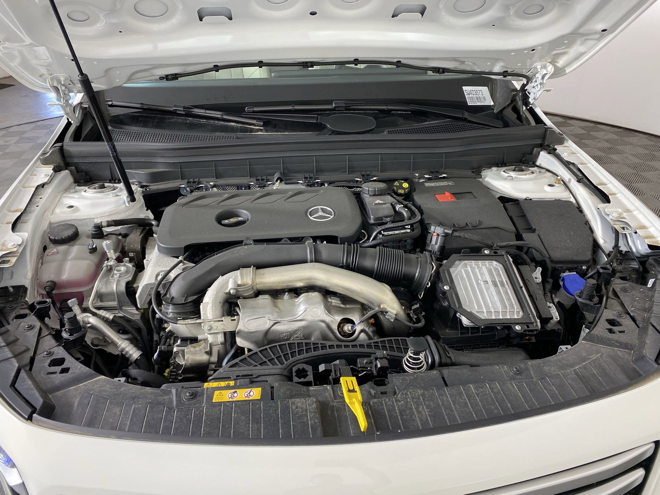 Used 2025 Mercedes-Benz GLB 250 4MATIC image 29