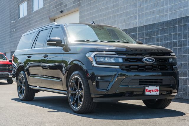 Used 2022 Ford Expedition Max Limited AWD/4WD image 2