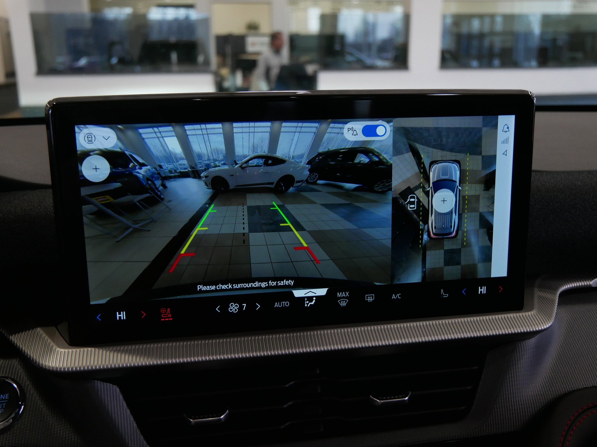 Used 2026 Ford Explorer ST-Line w/ ST-Line Street Pack image 32