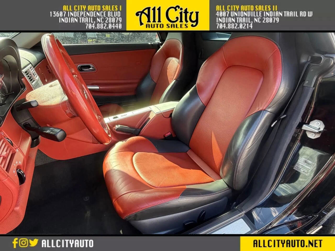 Used 2005 Chrysler Crossfire Limited image 14
