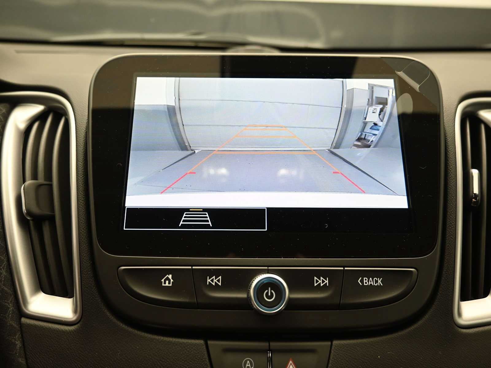 New 2025 Chevrolet Malibu LT FWD image 12