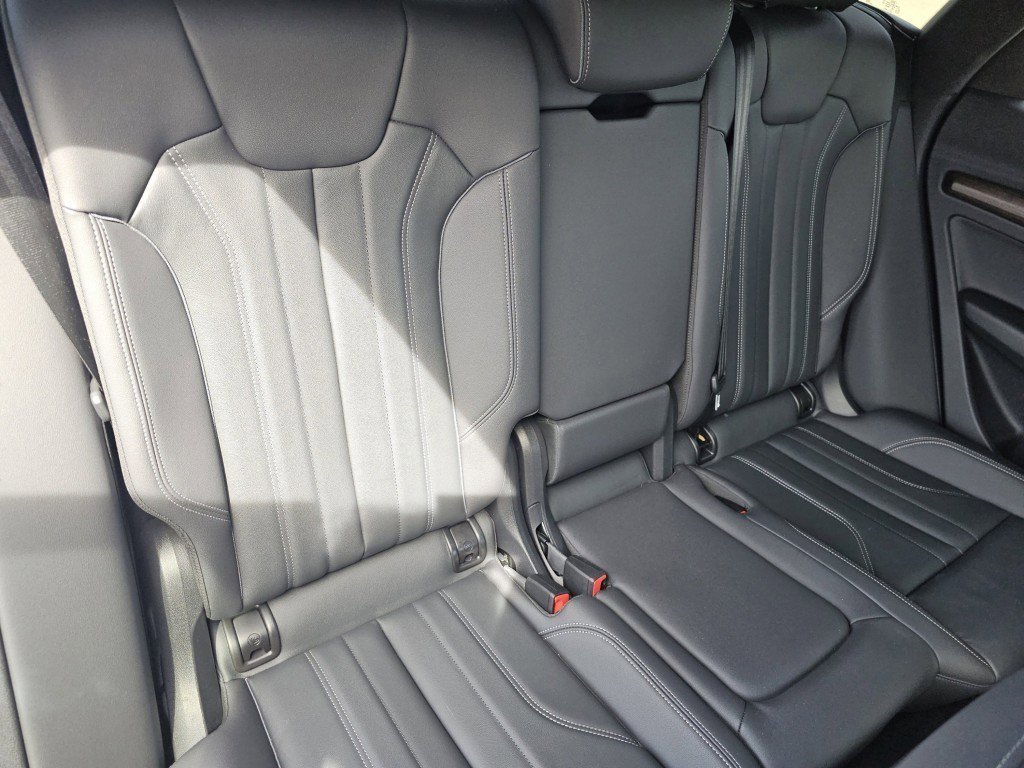 Used 2023 Audi Q5 2.0T Premium w/ Convenience Package AWD/4WD image 27