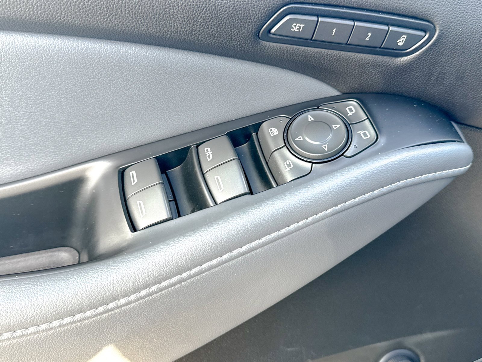 Certified 2024 Buick Enclave Premium image 19