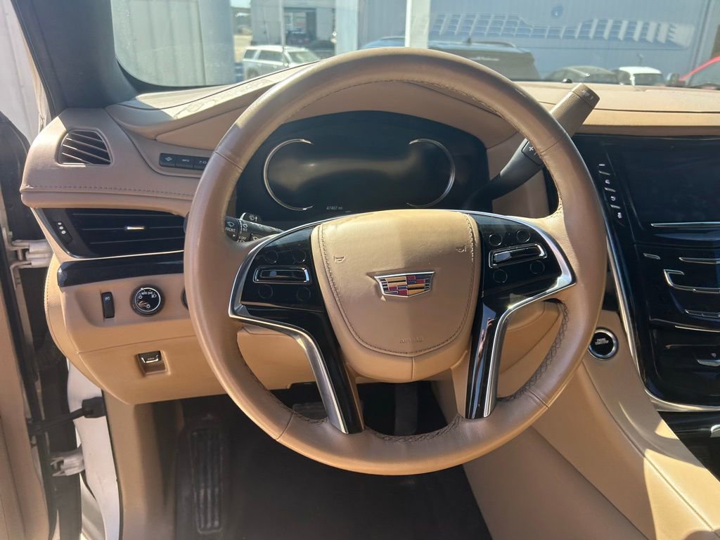 Used 2020 Cadillac Escalade Platinum image 5