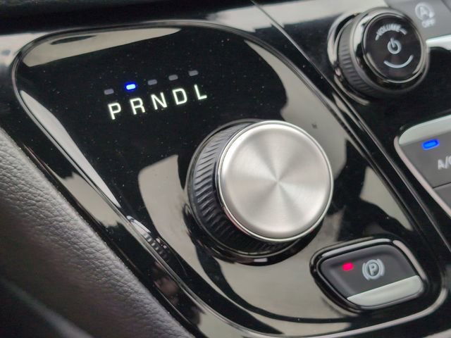 Used 2025 Chrysler Pacifica Limited image 30