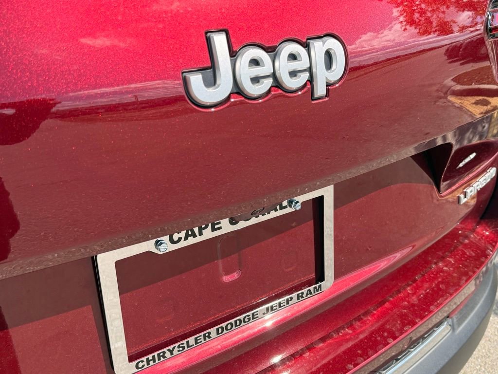 New 2026 Jeep Grand Cherokee L Laredo image 33