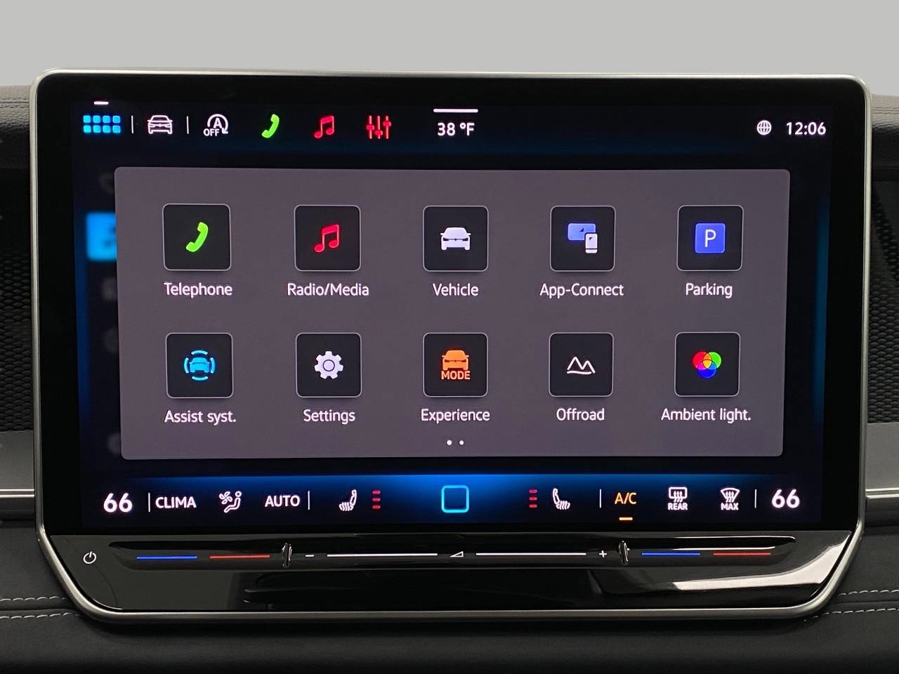 New 2026 Volkswagen Tiguan SE image 22