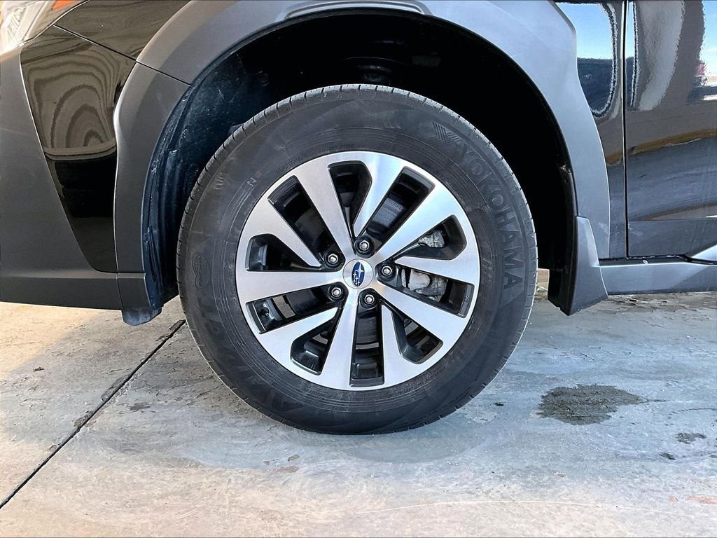 Used 2025 Subaru Outback Premium AWD/4WD image 7