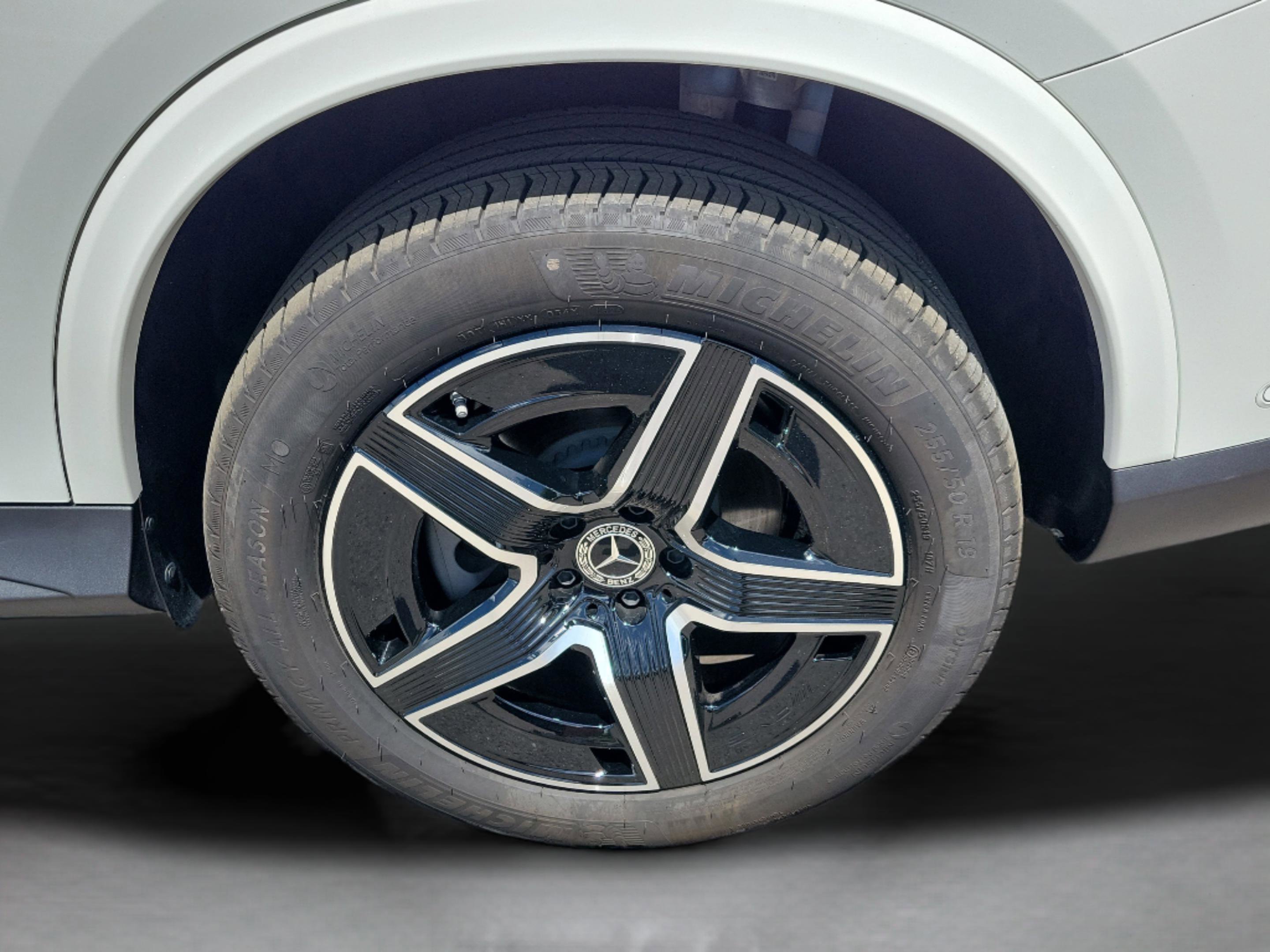 Certified 2026 Mercedes-Benz GLC 300 4MATIC image 31