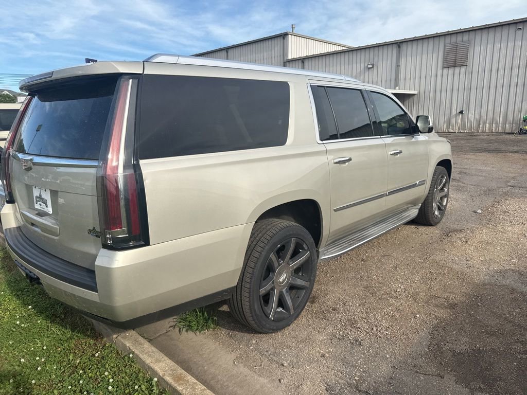 Used 2015 Cadillac Escalade ESV Luxury RWD image 11
