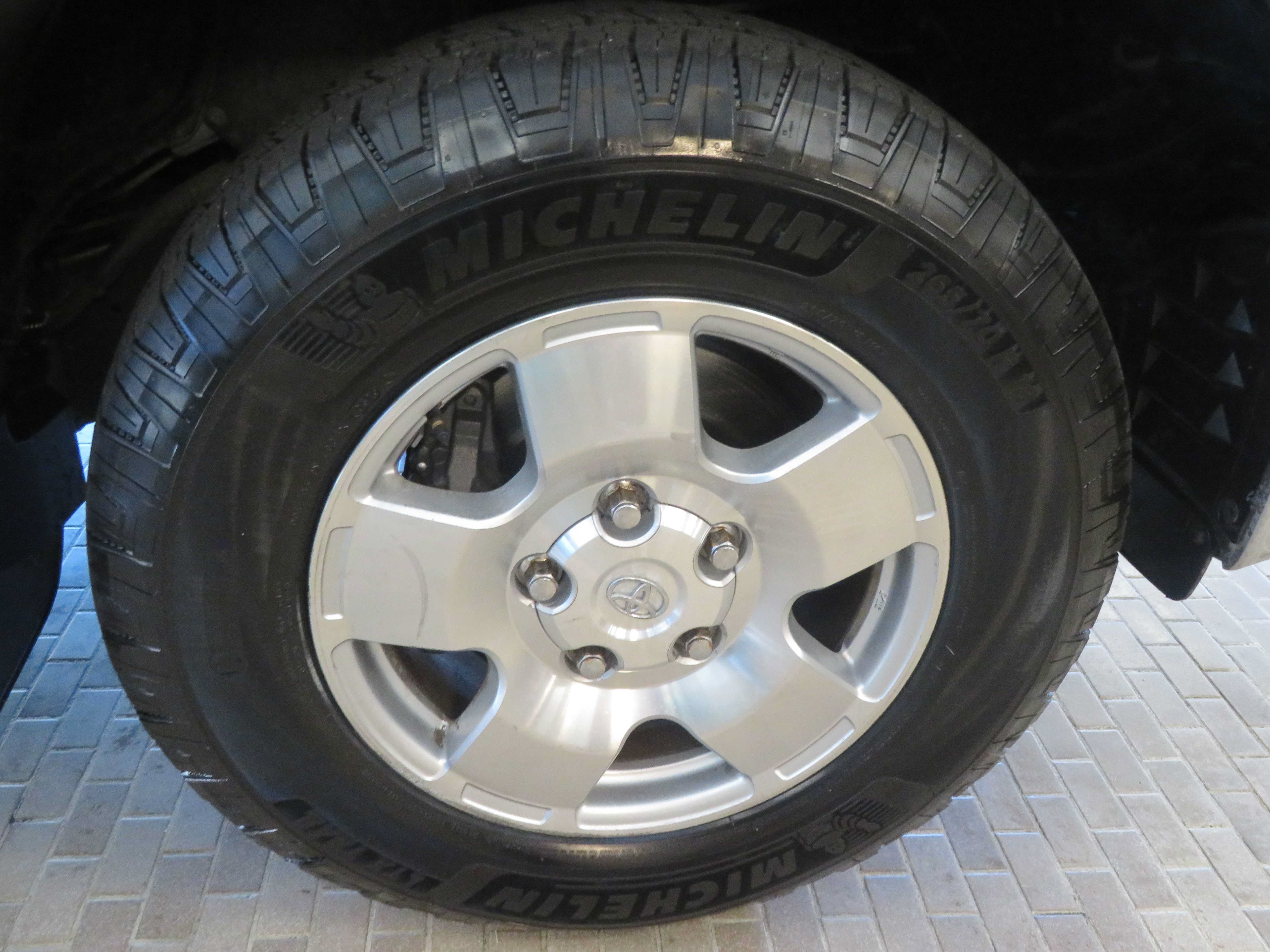 Used 2012 Toyota Tundra 4x4 Double Cab w/ Tow Pkg image 10